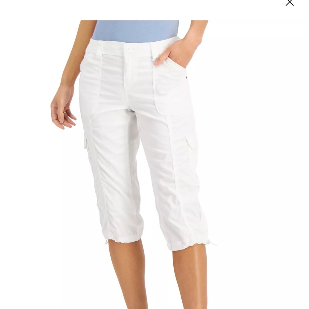 STYLE & CO
Petite Mid Rise Bungee-Hem Capri Pants